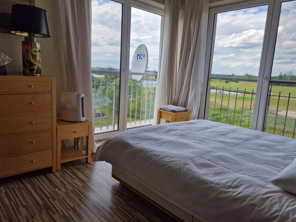 Apartgolf Sobienie Krolewskie Sobienie Szlacheckie Exterior foto