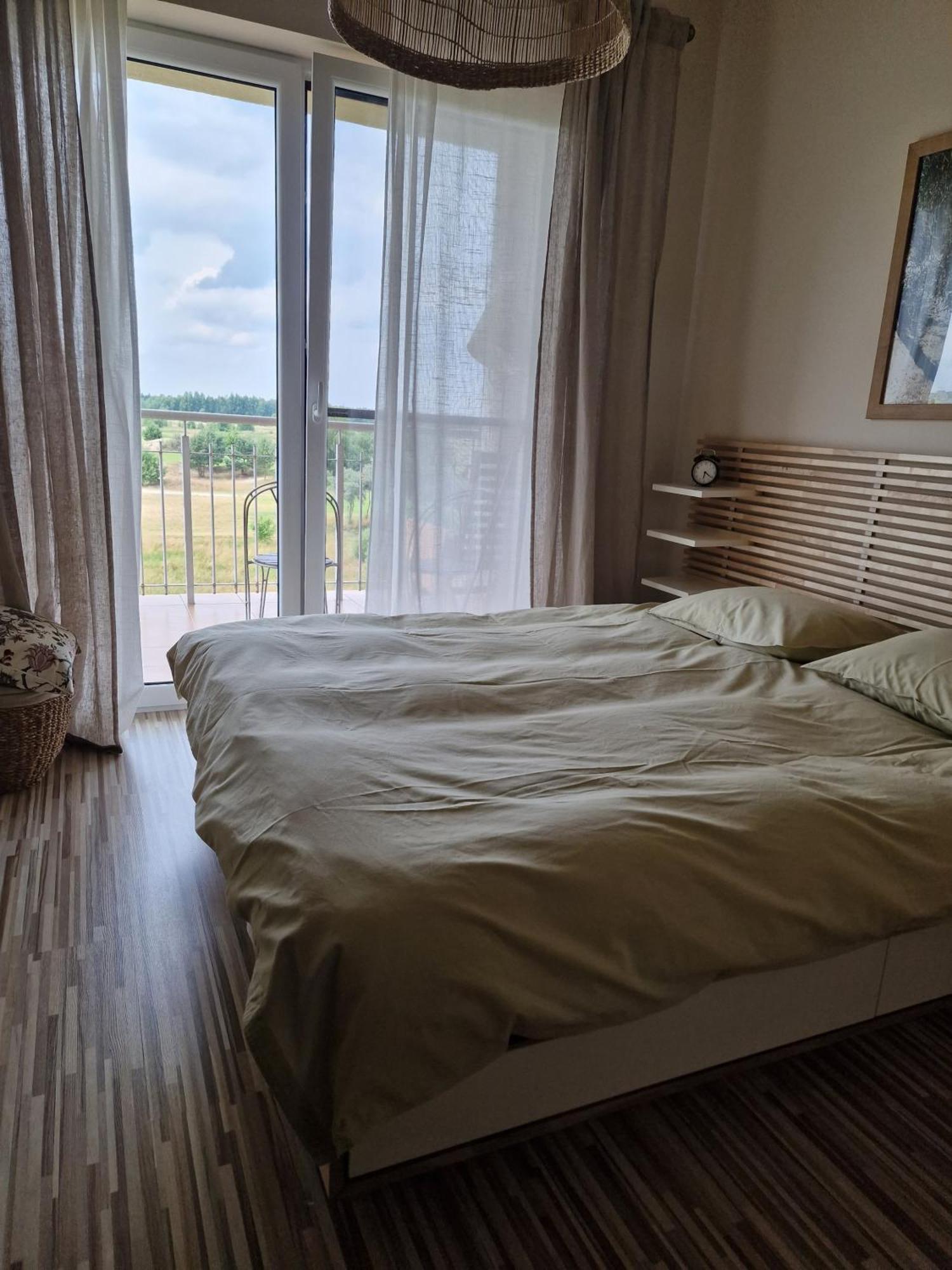 Apartgolf Sobienie Krolewskie Sobienie Szlacheckie Exterior foto