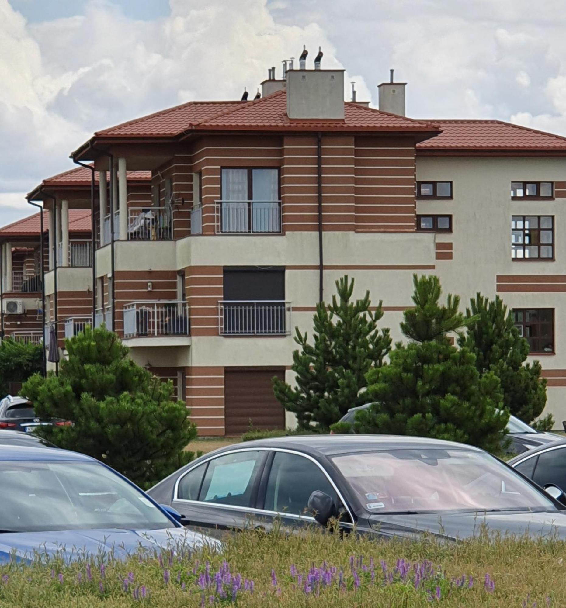 Apartgolf Sobienie Krolewskie Sobienie Szlacheckie Exterior foto