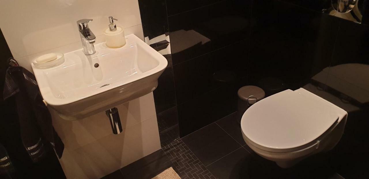 Apartgolf Sobienie Krolewskie Sobienie Szlacheckie Exterior foto